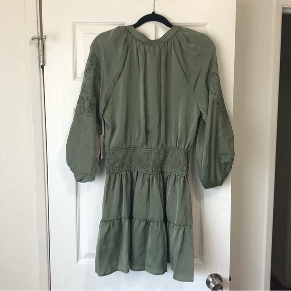 A COLLECTIVE STORY Annie Floral Smocked Mini Dress Dark Olive Large - Picture 12 of 13